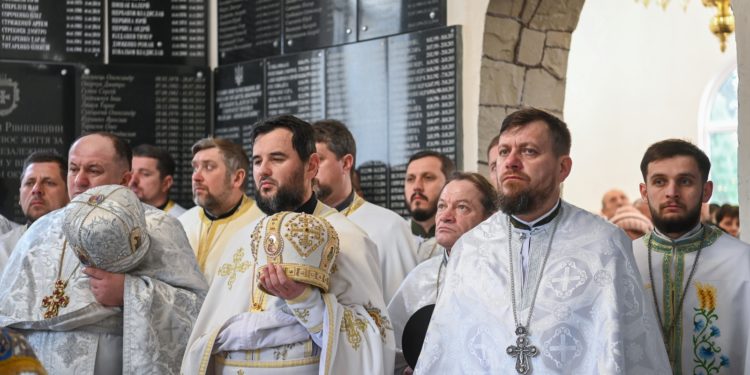 На Тернопільщині митрополит Епіфаній освятив храм-пантеон в пам’ять про загиблих в російсько-українській війні