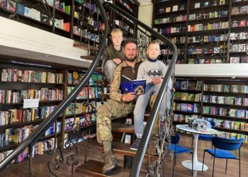 Український боєць-розвідник написав книжку про чарівного дракона