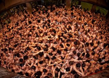 оголений фестиваль