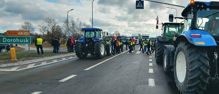 Польські мітингарі заблокували пропуск українських вантажівок