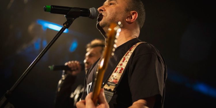 Віктор Павлік та Fiïnka переспівали відомий хіт