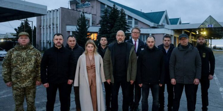 Українська делегація на кордоні з Польщею