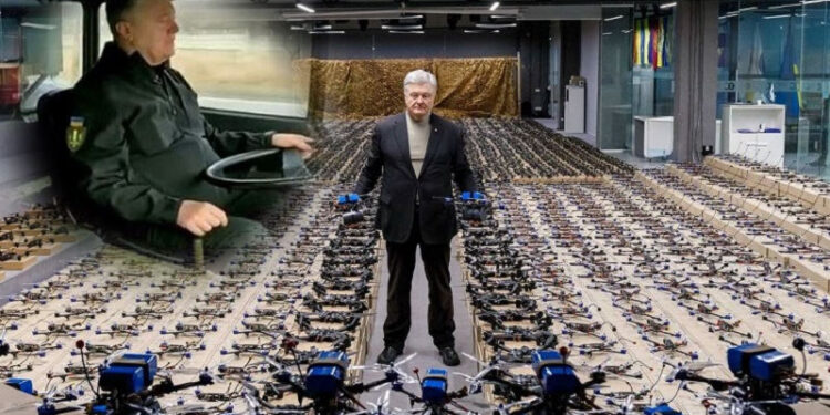 Петро Порошенко з дронами для фронту