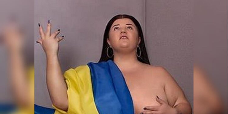 Реперка Alyona Alyona