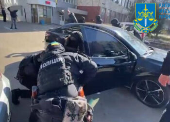 Затримання шахраїв