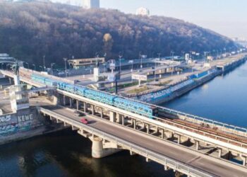 Метро на лівому березі Києва не працюватиме