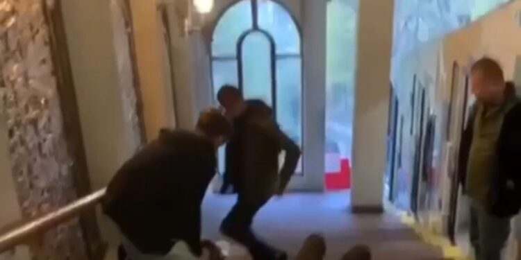 Скрін з відео