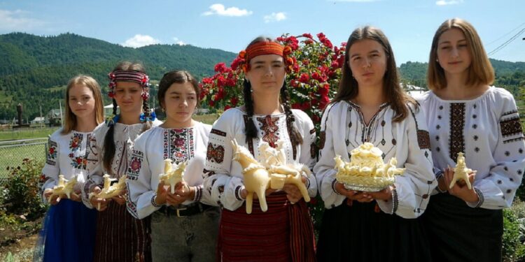 Весільний обряд, великодній танець, народна гра і виготовлення сирних фігурок поповнили Нацперелік елементів нематеріальної культурної спадщини