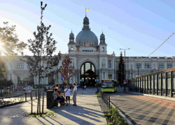 Залізничний вокзал Львова. Фото lviv.travel