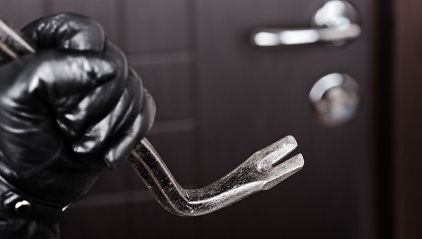 У Києві няня зі спільником обікрали квартиру