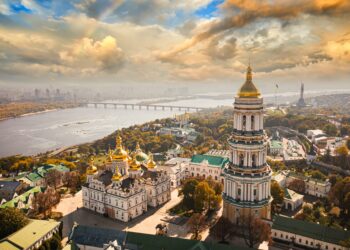 Причини зміни керівництва заповідника Києво-Печерська лавра