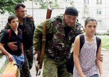 Вербування підлітків ворогом