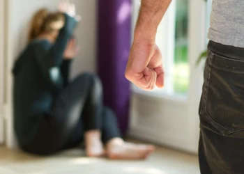 Молода буковинка померла після побиття