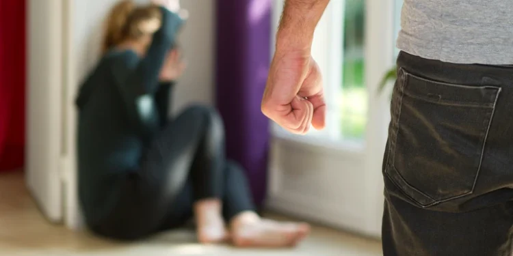 Молода буковинка померла після побиття