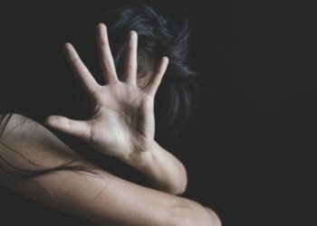 У столиці дорослий чоловік зґвалтував дівчину