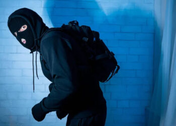 Мародерство. Грабіж. Ілюстрація