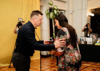 Вручення відзнак родинам полеглих Героїв