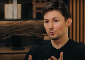 Засновник телеграму Павло Дуров дає інтерв'ю