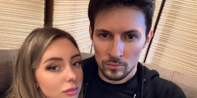 Павло Дуров зі своєю дівчиною