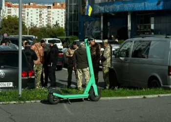 ТЦК біля торгового центру Оазис у Хмельницькому. Соцмережі