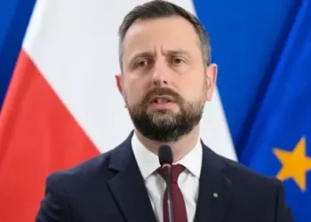 Міністр оборони Польщі звинуватив українців у “короткій пам’яті” та дорікнув Зеленському