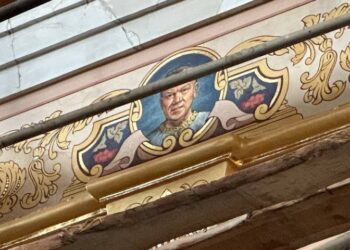 Бізнесмени на фресках храму у Луцьку