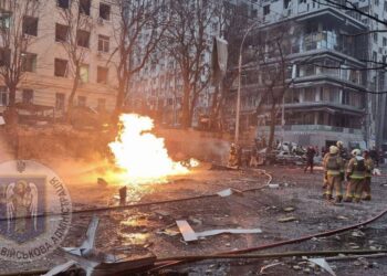 Надають підтримку постраждалим від ракетного удару