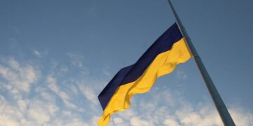 Проголосити 9 травня днем російської ганьби