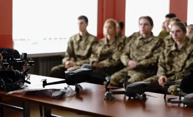 Солдати за партами