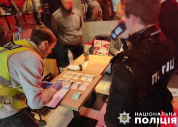 У столиці правоохоронці викрили керівника комунального підприємства на вимаганні хабаря