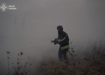 Київські рятувальники ліквідували наслідки атаки БПЛА