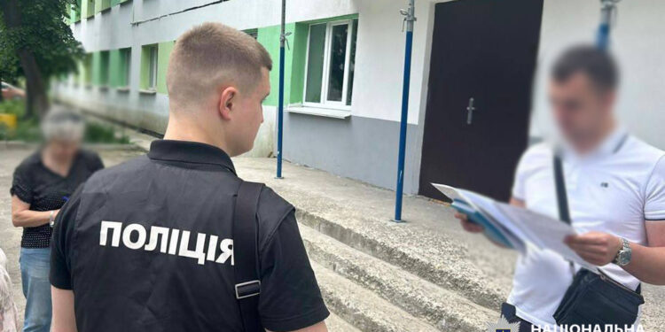 Поліцейські Києва повідомили про підозру посадовцю