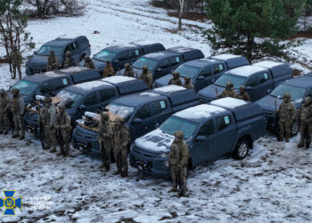 Воїни СБУ отримали 12 снайперських комплексів