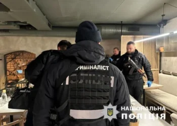 Конфлікт у кафе завершився пораненням відвідувача