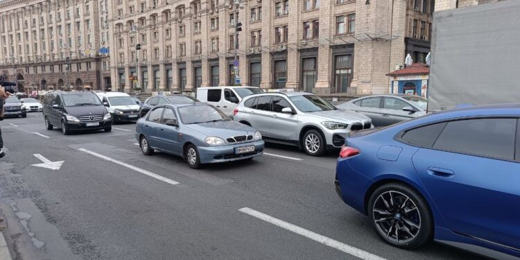 Критична ситуація у дворах Києва