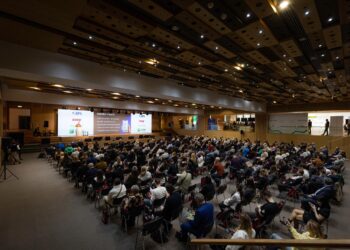 Фінансові ринки та міжнародна співпраця