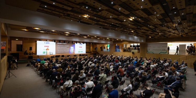 Фінансові ринки та міжнародна співпраця