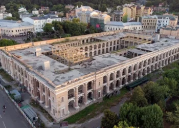 Оцифрування документації Гостинного двору