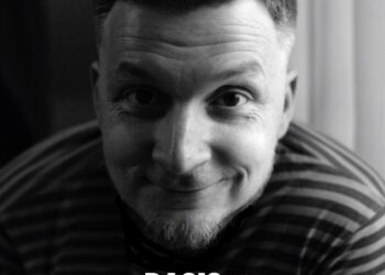 Керівника київської школи публічно звинуватили у домаганнях