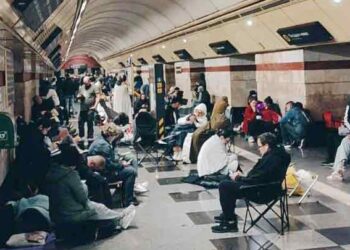 Понад 16 тисяч людей укривалися в метро Києва