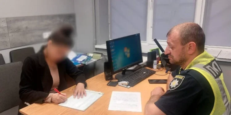 У День жалоби киянка танцювала на балконі