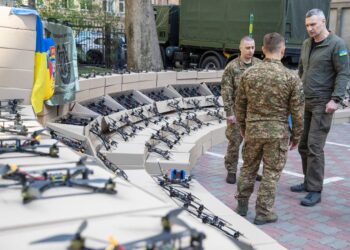 Кличко: Громада Києва передала допомогу 27 бригаді Нацгвардії 1100 FPV-дронів різних типів