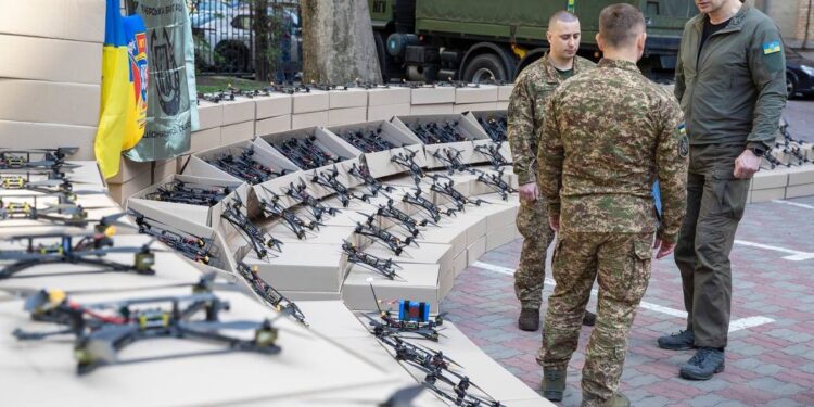 Кличко: Громада Києва передала допомогу 27 бригаді Нацгвардії 1100 FPV-дронів різних типів