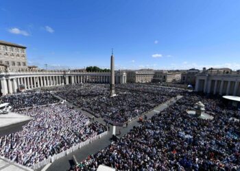 Світ попрощався з Папою Франциском у базиліці Санта Марія Маджоре