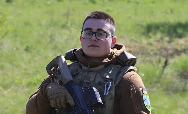 Історія вісімнадцятирічного бійця Олександра