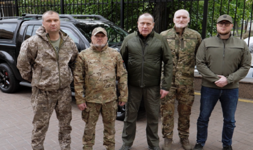 Нове авто для фронту: Волонтери «Української команди» підтримали 101 бригаду ТрО