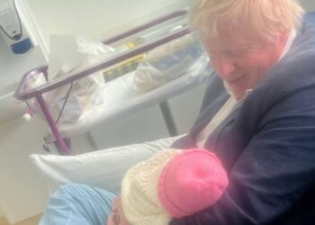 Борис Джонсон вітає появу дев'ятої дитини