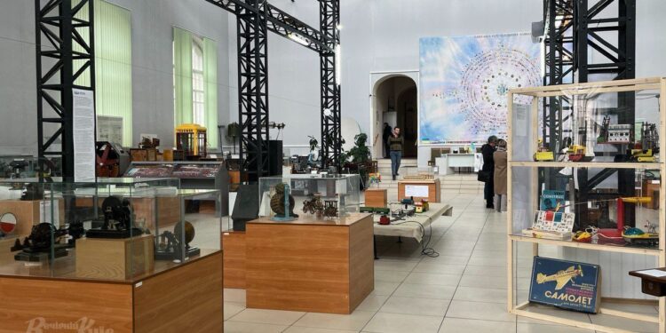 Державний політехнічний музей імені Бориса Патона. Фото Київ вечірній