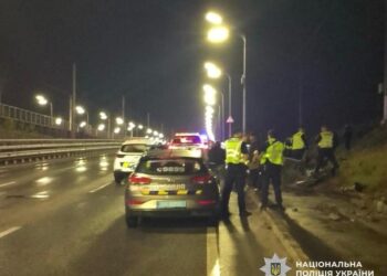 ДТП на Дарницькому мосту з двома потерпілими