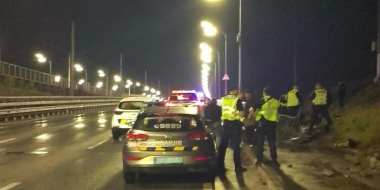 ДТП на Дарницькому мосту з двома потерпілими